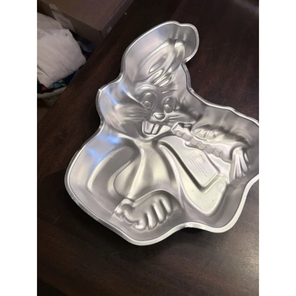 Vintage Wilton Bugs Bunny Cake Pan Mold 502-7598